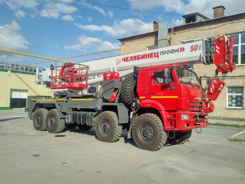 ЧМЗ кран Челябинец