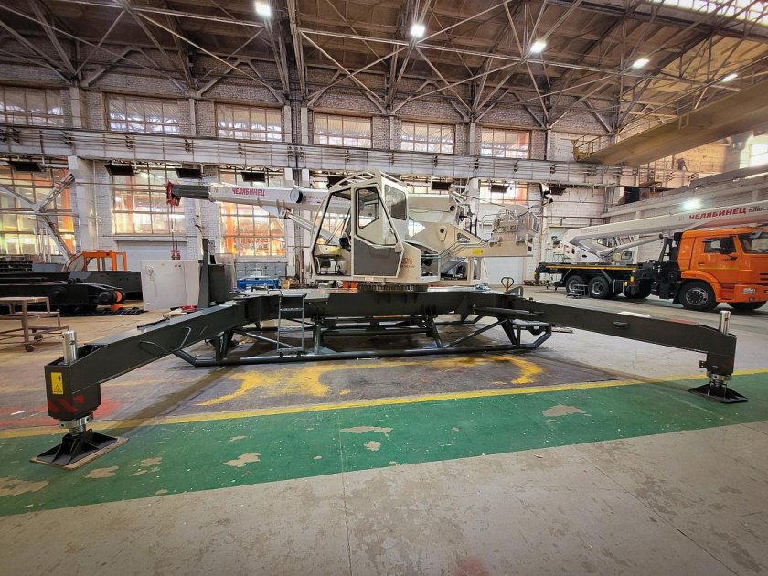 Кран 100 тонн Челябинец