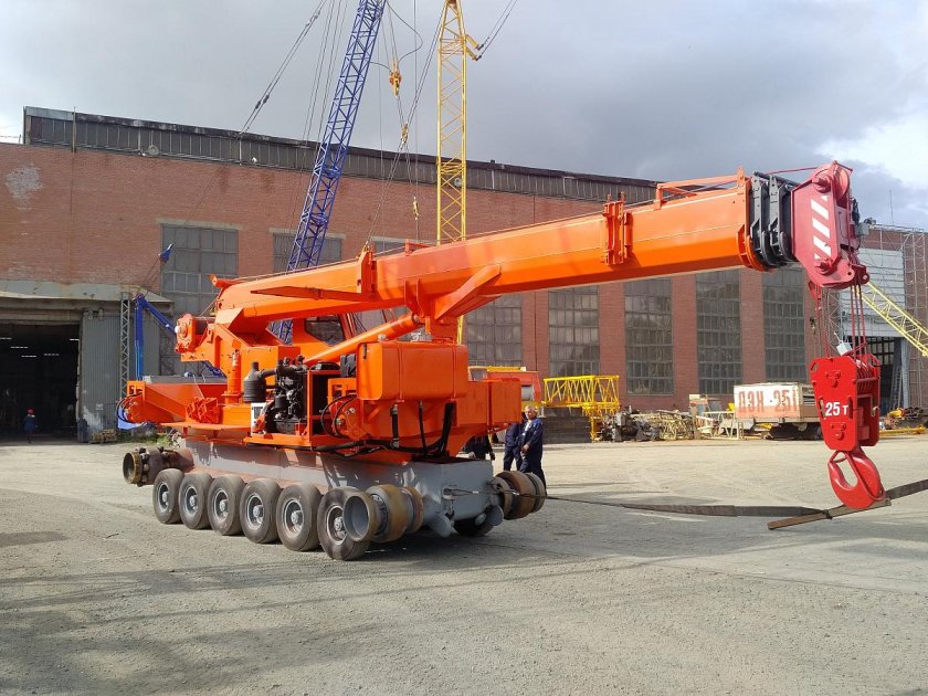 Кран Витязь 63 тонны