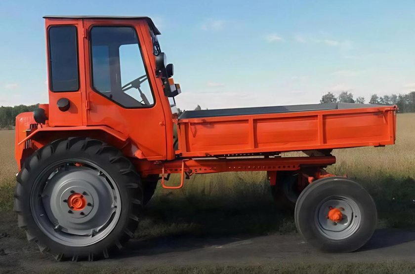 Трактор ВТЗ Т-16