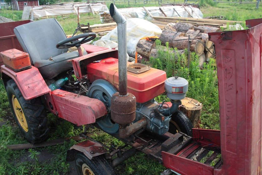 Китайский трактор s1100