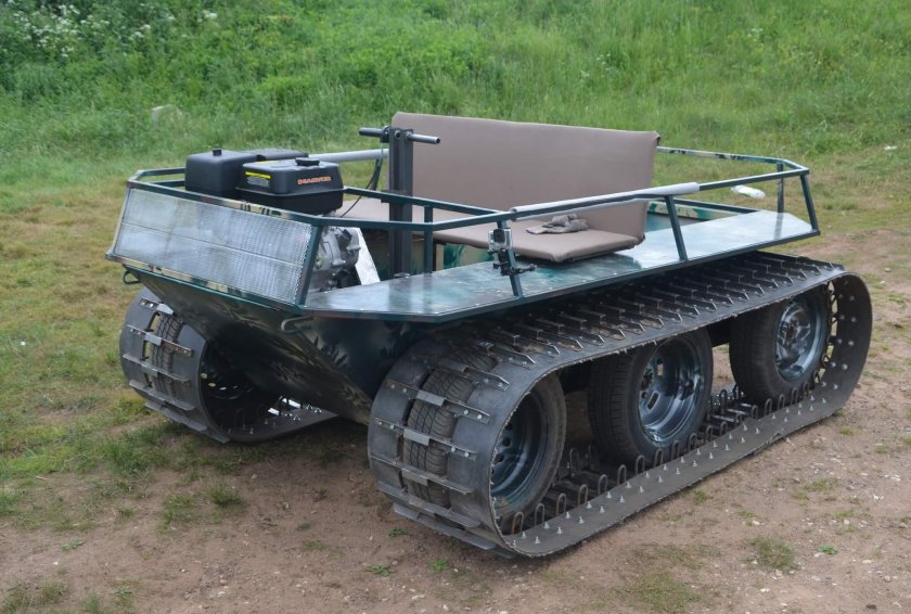 Гусеничный снегоболотоход НГТУ 2401