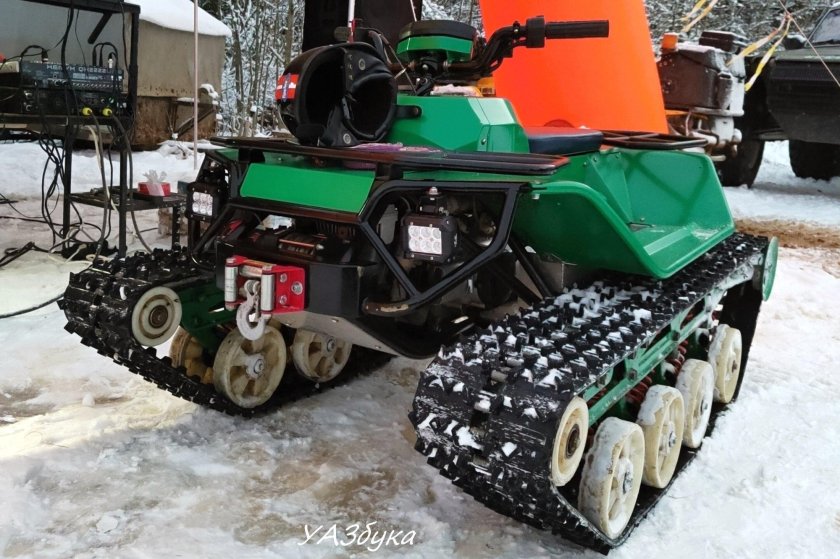 Гусеничный вездеход патруль