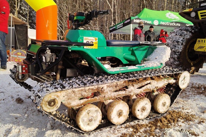Гусеничный вездеход патруль трак