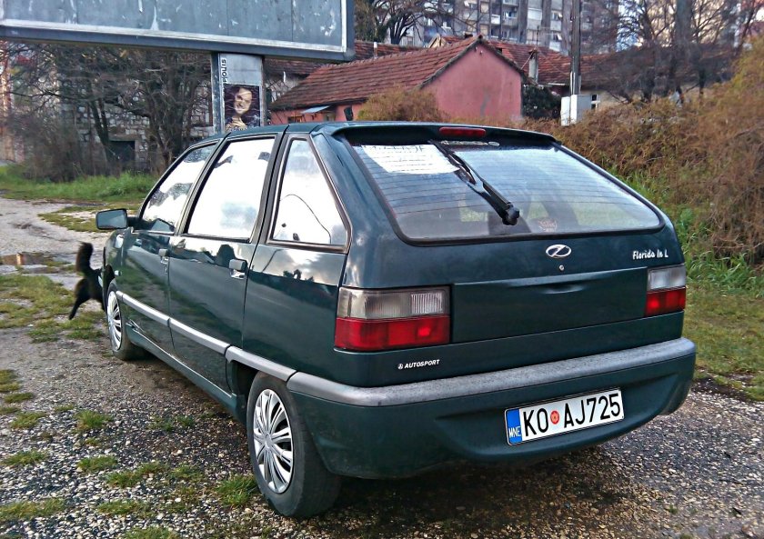 Застава Юго машина