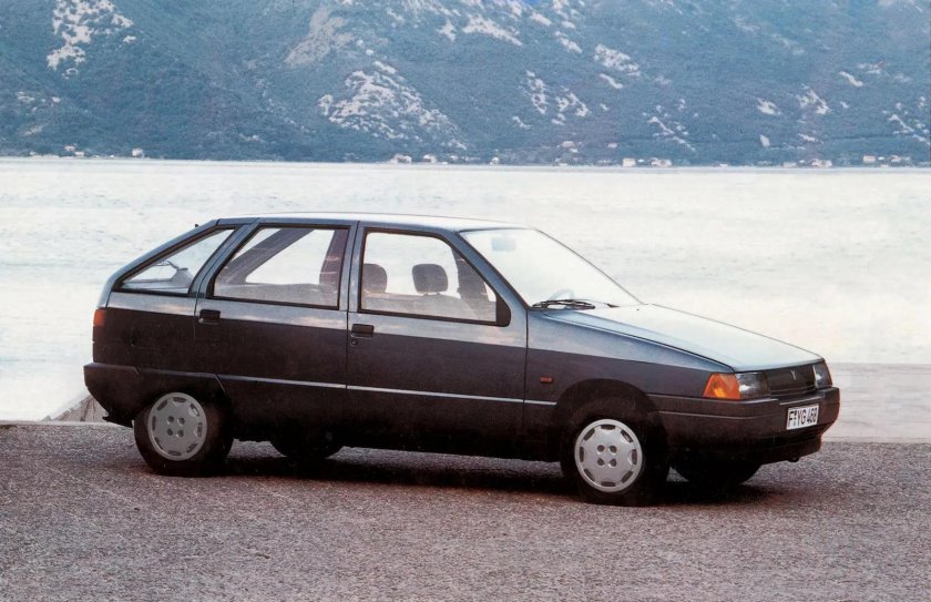 Автомобиль Zastava Florida