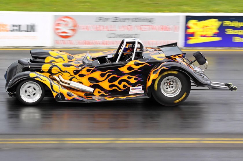 Гоночный родстер