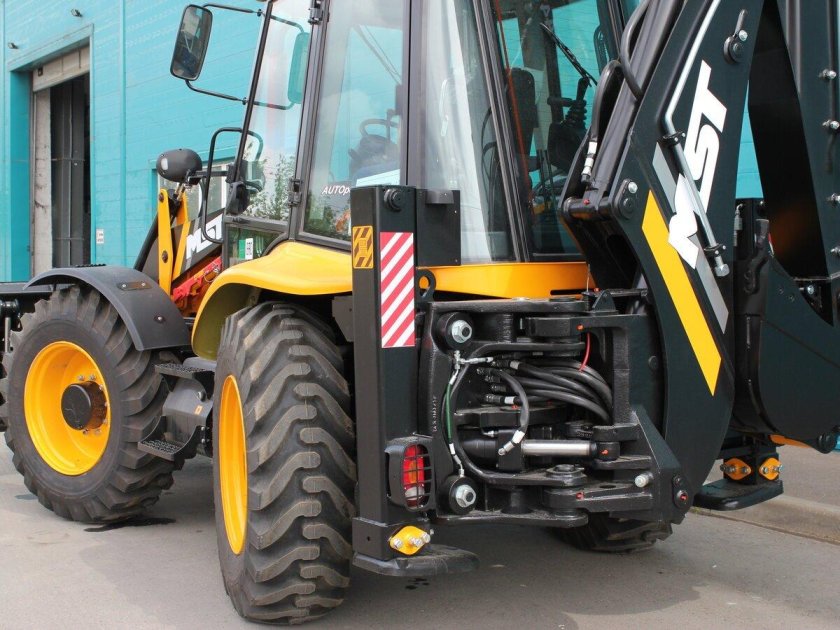 Экскаватор-погрузчик MST m544