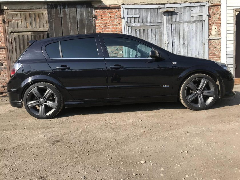 Opel Astra h r18