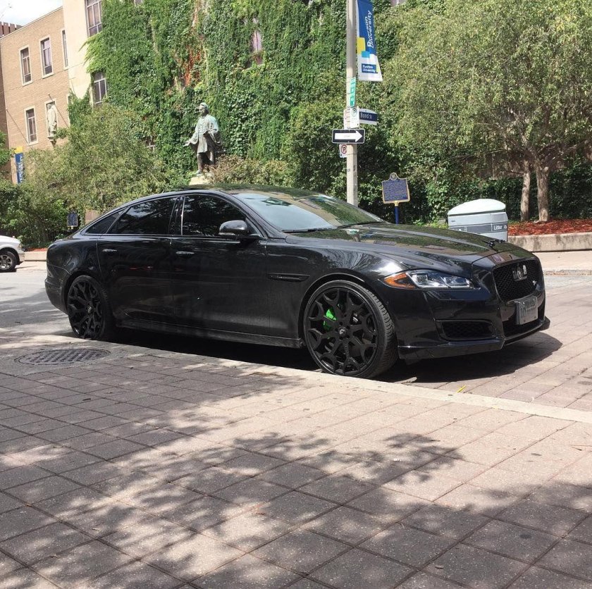 Ягуар XJ черный