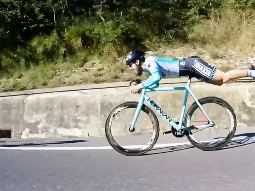 Велосипед стоя