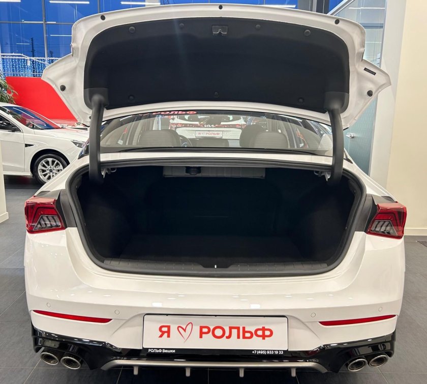 Белая киа к 5