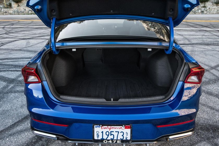 Kia k5 багажник