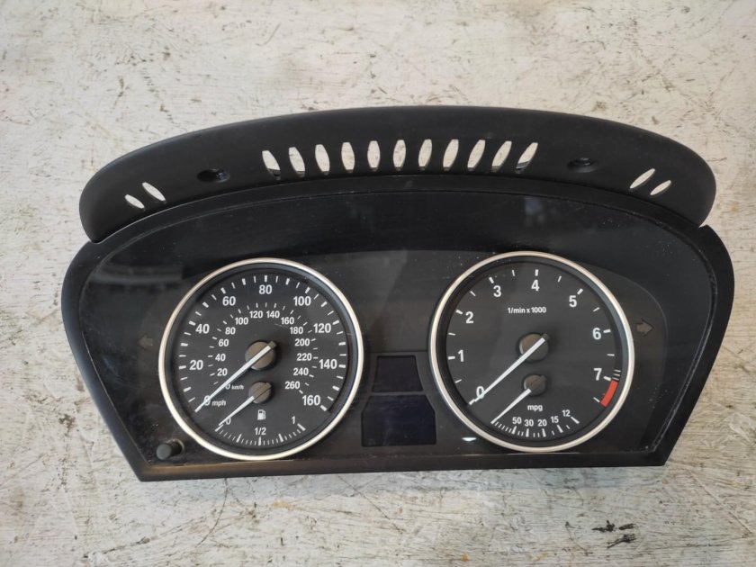 Щиток приборов БМВ