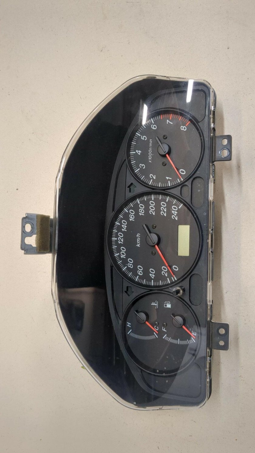 Панель приборов мазда мпв 1999