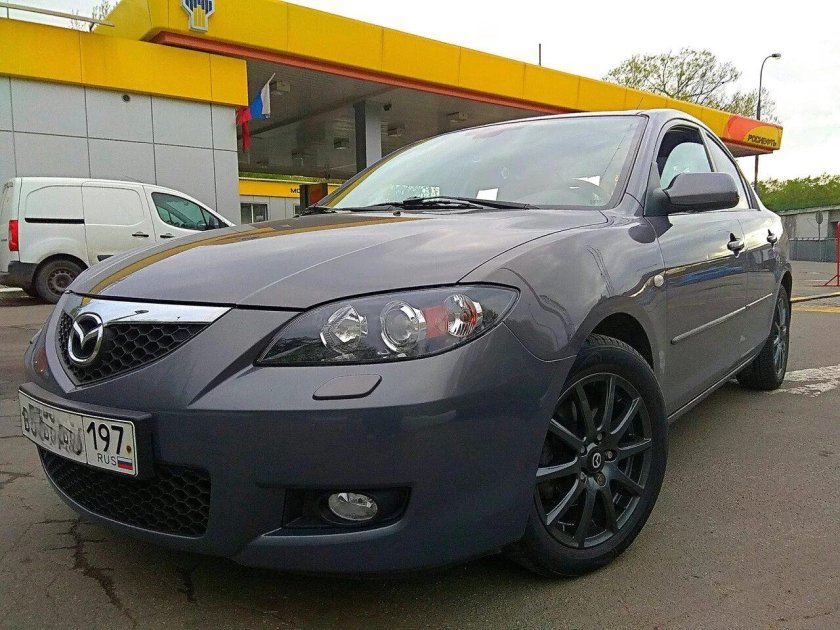 Mazda 3 BK серая