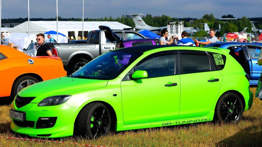 Мазда 3 БК салатовая