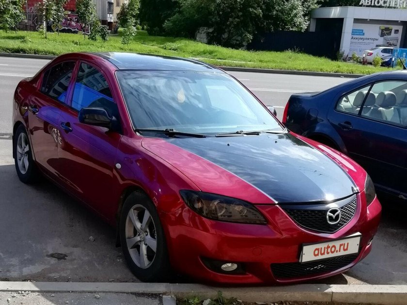 Mazda 3 2005 красная