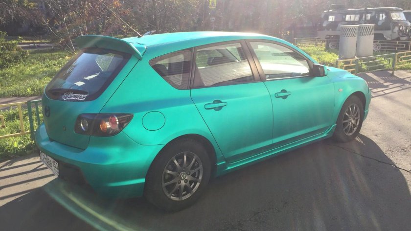 Mazda 3 BK зеленая