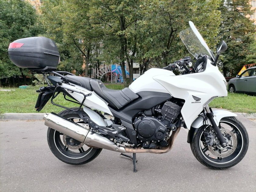 Хонда литровая