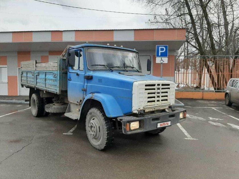 Бортовой грузовик ЗИЛ 4331