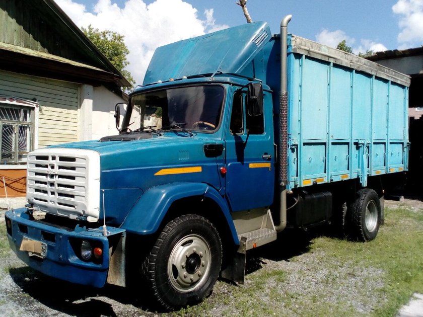 ЗИЛ-4331 грузовой самосвал