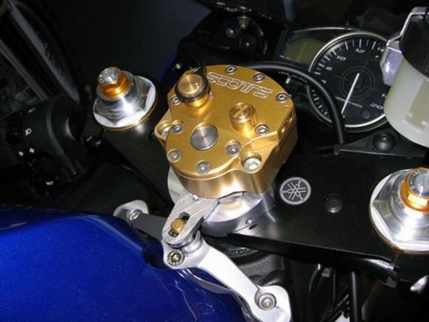 Демпфер рулевой Yamaha r6