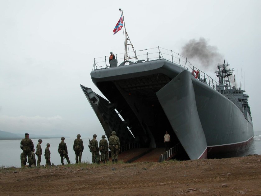 БДК 98 Адмирал Невельской