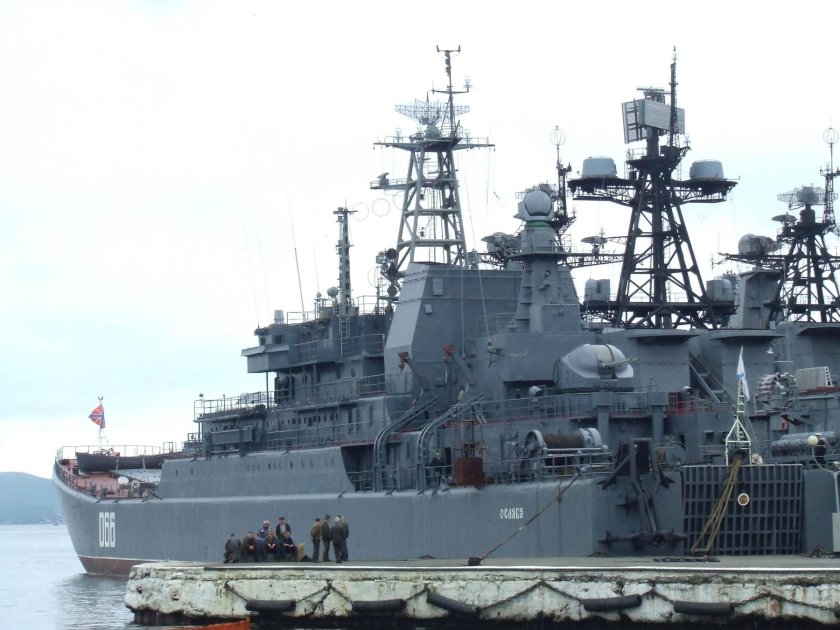 Ослябя корабль БДК