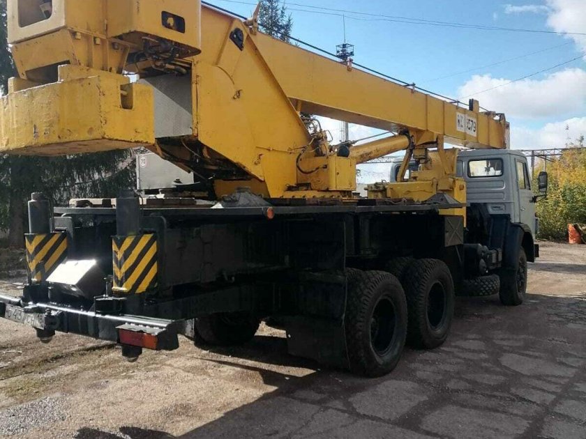 Автокран ивановец 32т. кс-5576