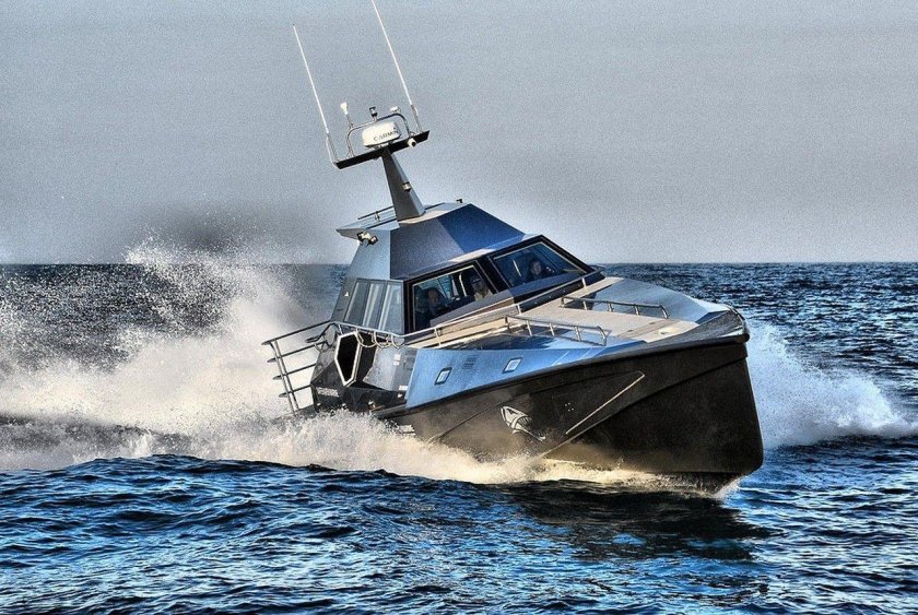 Катер XSV 17 Thunder child