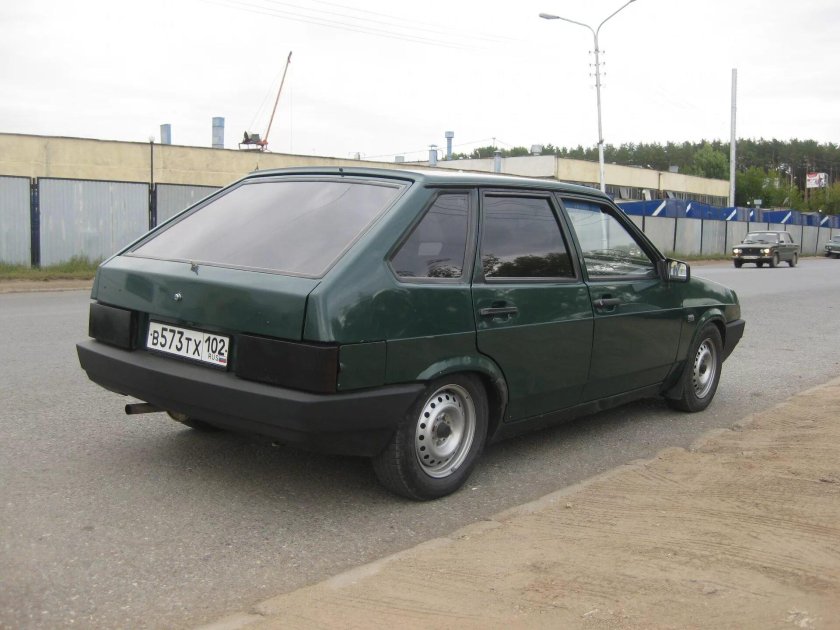 ВАЗ 2109 зеленая