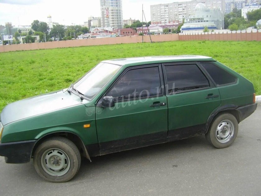 ВАЗ 2109 зеленая