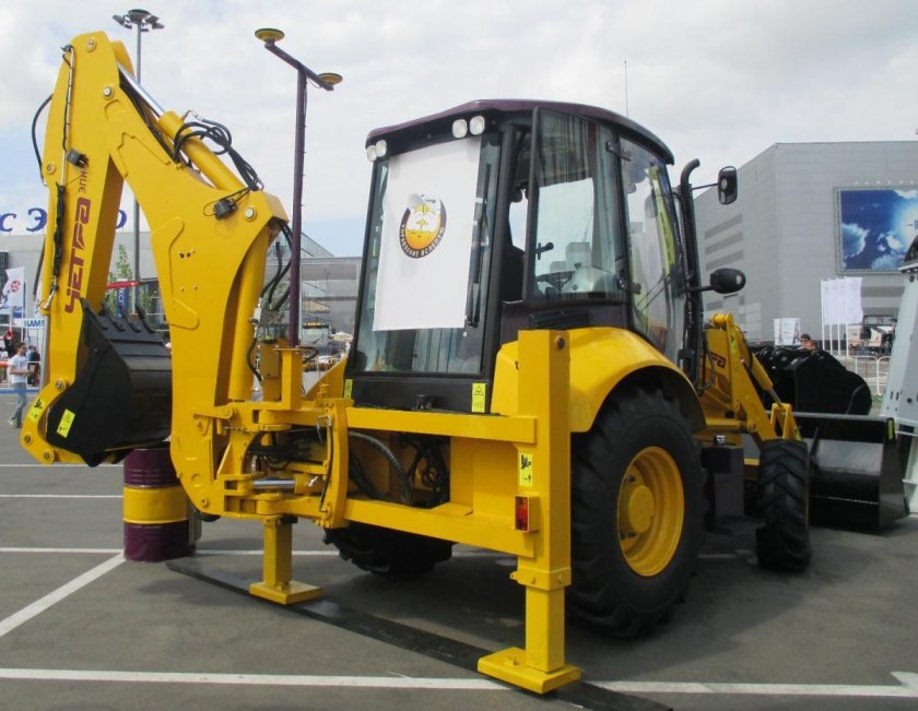 Экскаватор погрузчик че