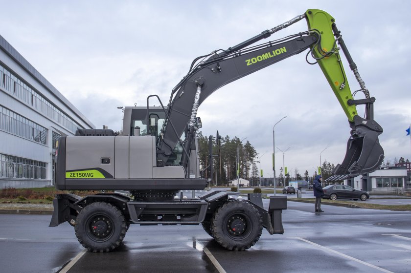 Экскаватор колесный