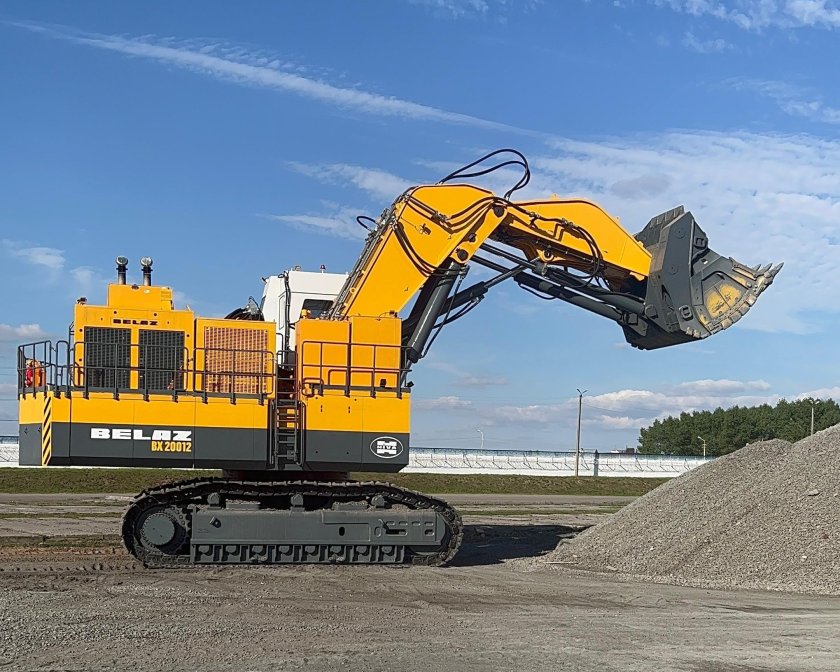 БЕЛАЗ экскаватор