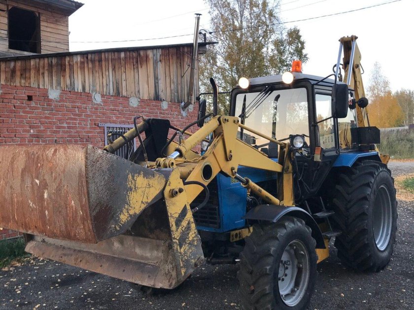 Экскаватор погрузчик мтз