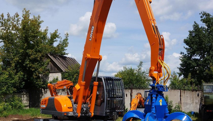 Экскаватор-перегружатель колесный UMG e230wh