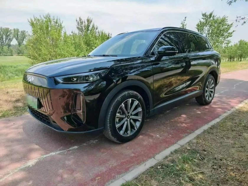 Китайские внедорожник