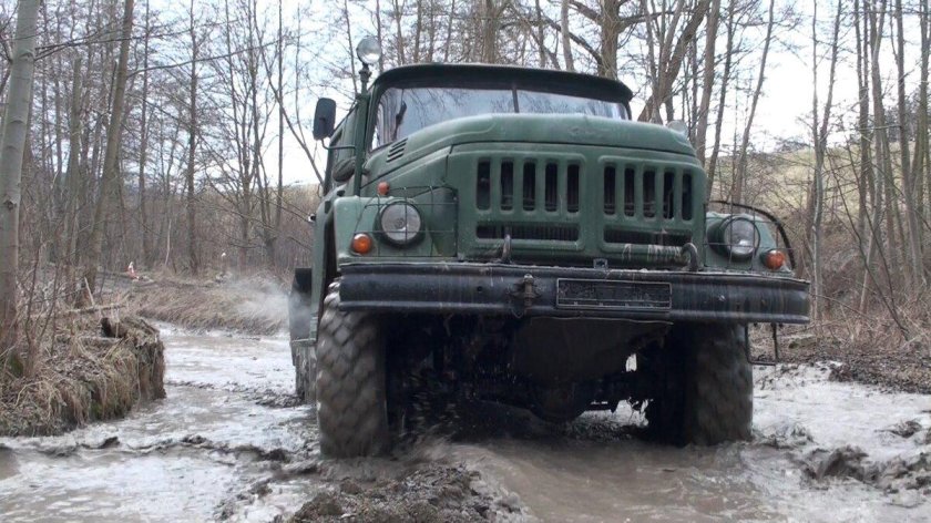 ЗИЛ 131 В грязи