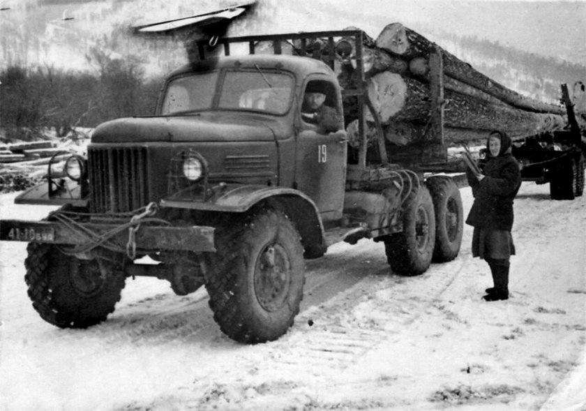 ЗИЛ 157 лесовоз