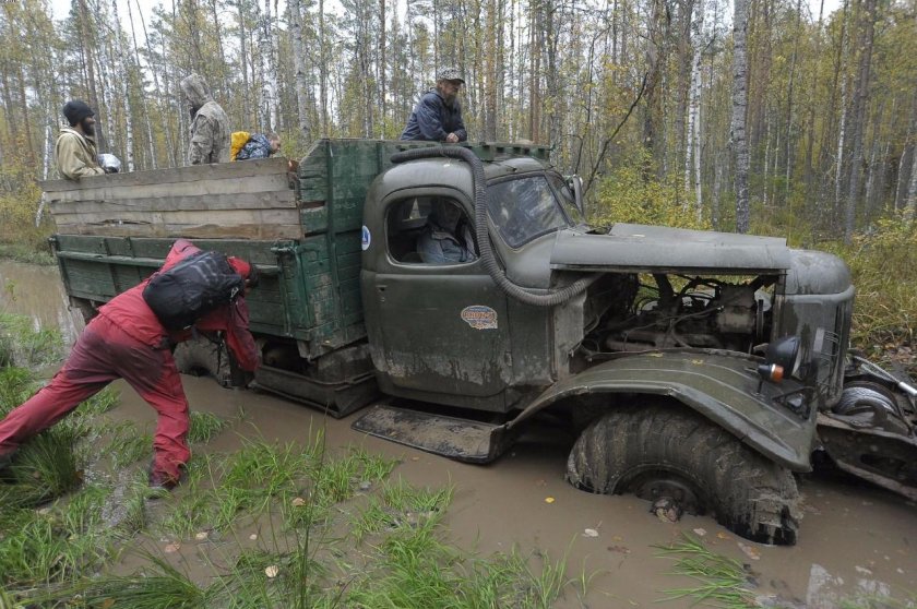 ЗИЛ 157 застрял