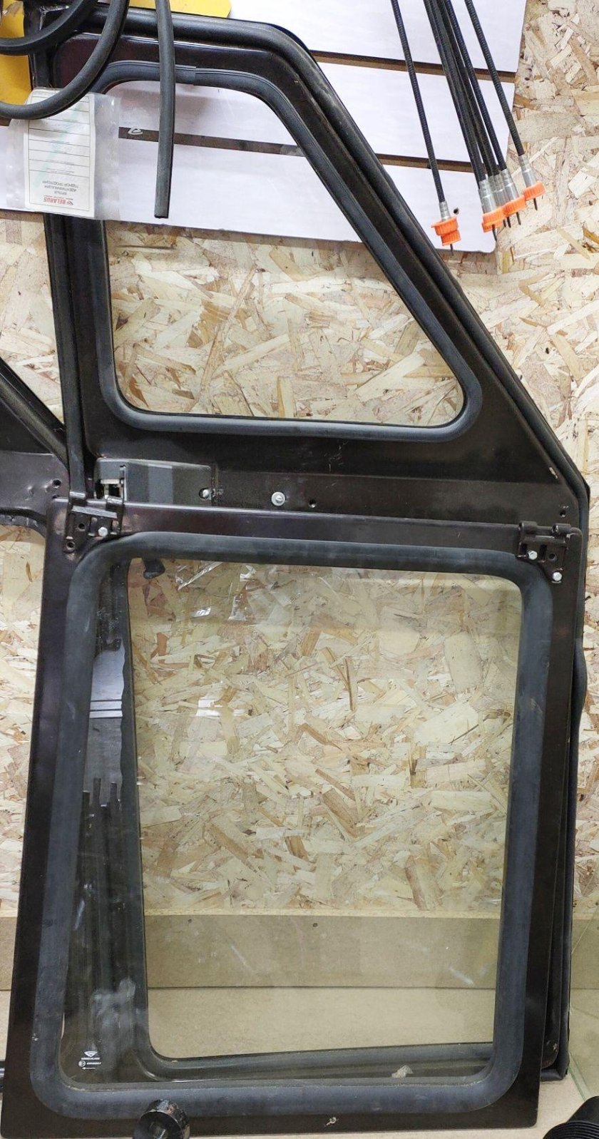 220-6708010-Б-01 дверь МТЗ правая в сборе