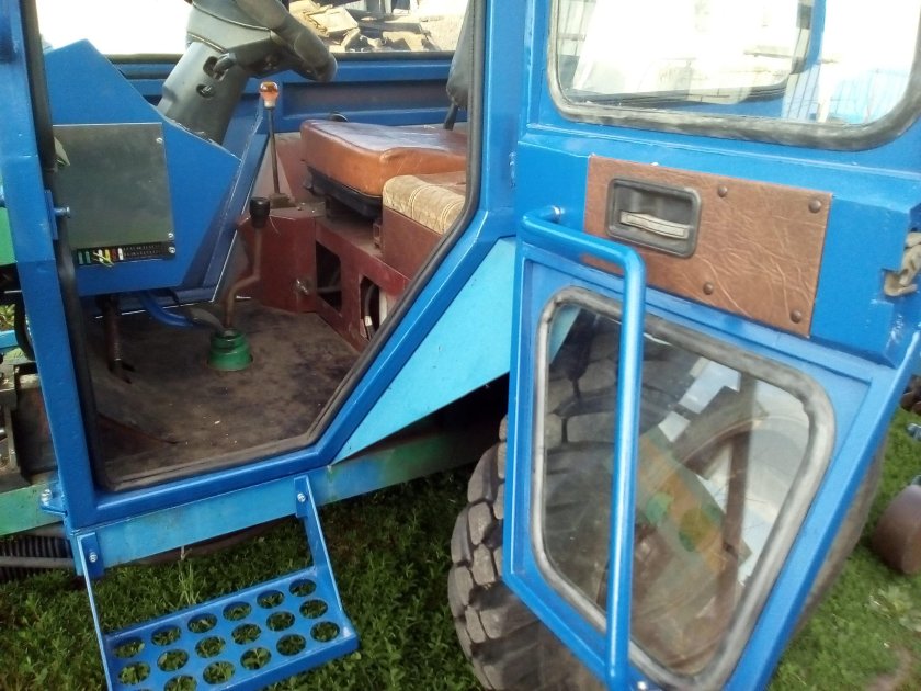 Дверь кабины МТЗ 80 малая кабина