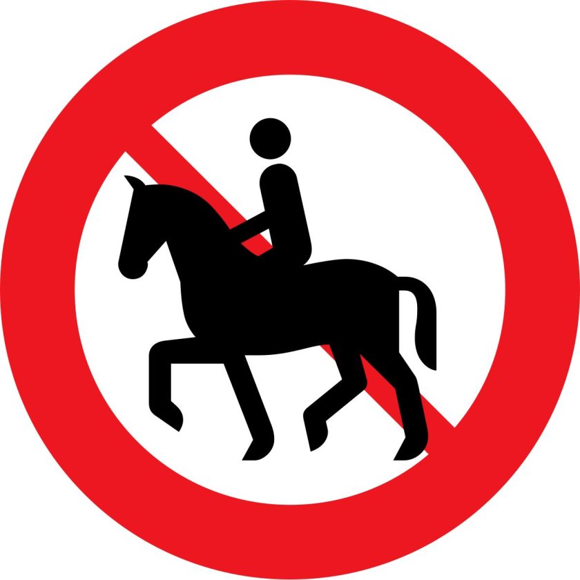 Дорожный знак с лошадью