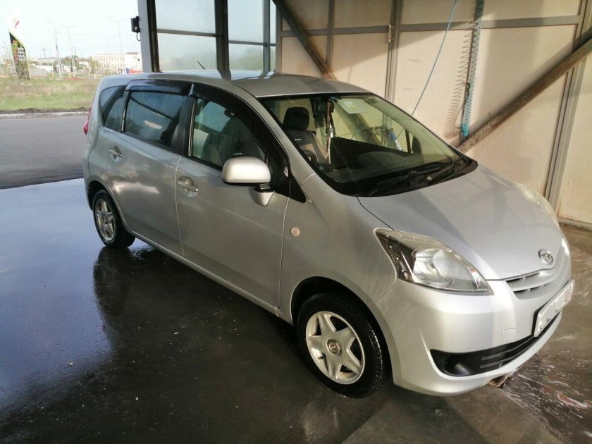 Daihatsu boon luminas 2008 2012