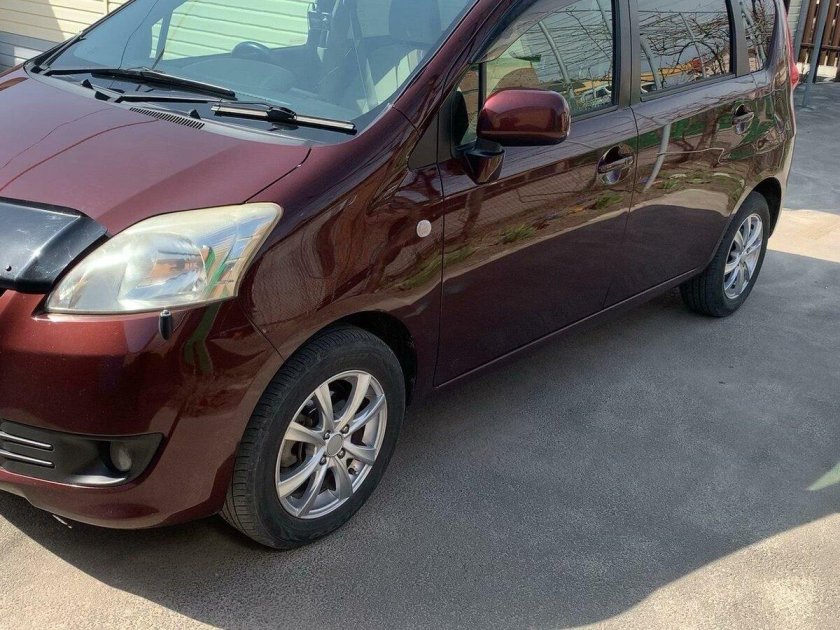 Daihatsu boon luminas