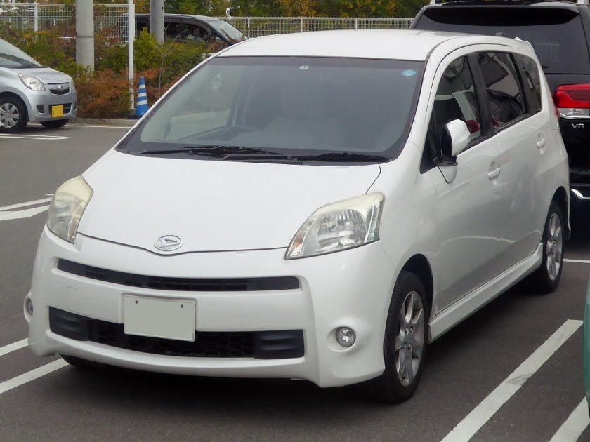 Daihatsu Boon Luminas
