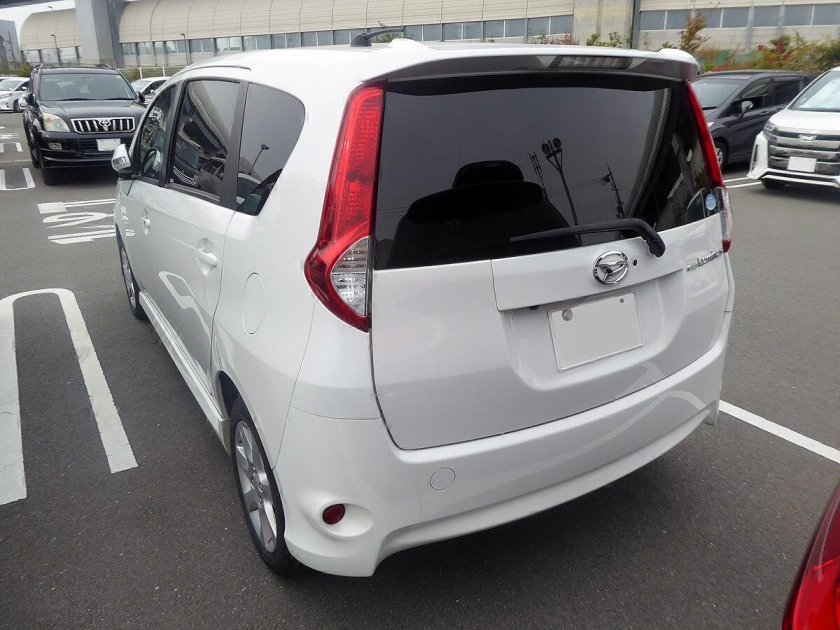 Тойота рактис 2011