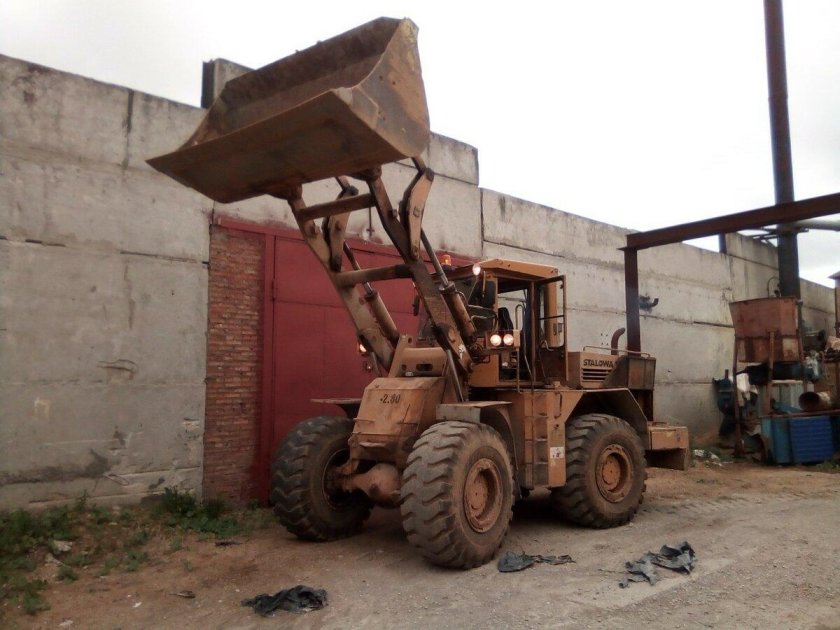 Фронтальный погрузчик маленький